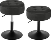 Set di 2 Sgabelli Piccolo da Bar in Velluto e Metallo, Sedia da Pranzo con Vano Portaoggetti, Sgabello Rotondo Girevole, Altezza Regolabile tra 49,5-65cm, Nero BH329sz-2