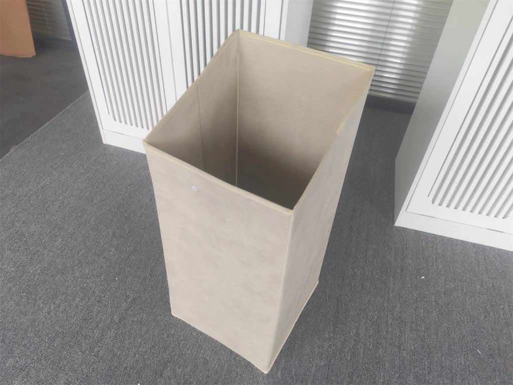 Mobile contenitore con 2 vani e frontale a lamelle ribaltabile per lavanderia e bagno in MDF e truciolato bianco
