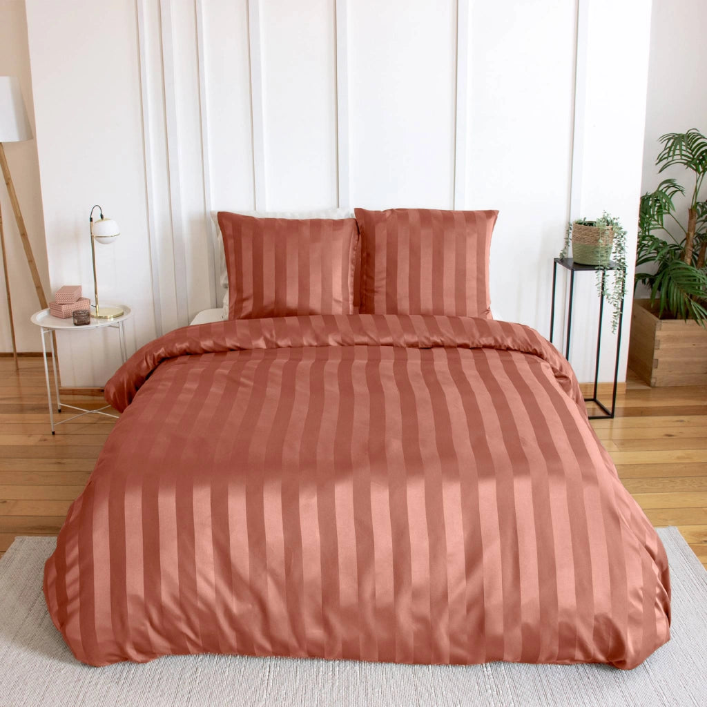 Completo letto in poliestere effetto satinato a righe sottili 2 posti