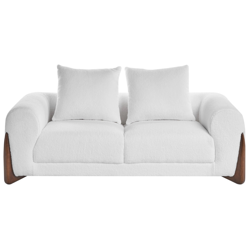Divano a due posti con rivestimento in tessuto bouclè bianco con braccioli e gambe in legno stile moderno