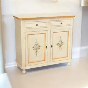 Credenza napoletana in legno avorio anticato decorata filo arancione