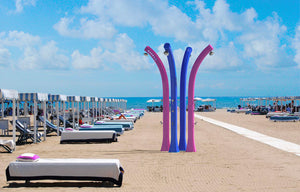 Doccia Solare da Giardino 28L Miscelatore Temporizzato e Lavapiedi Arkema Happy Beach Dove Gray