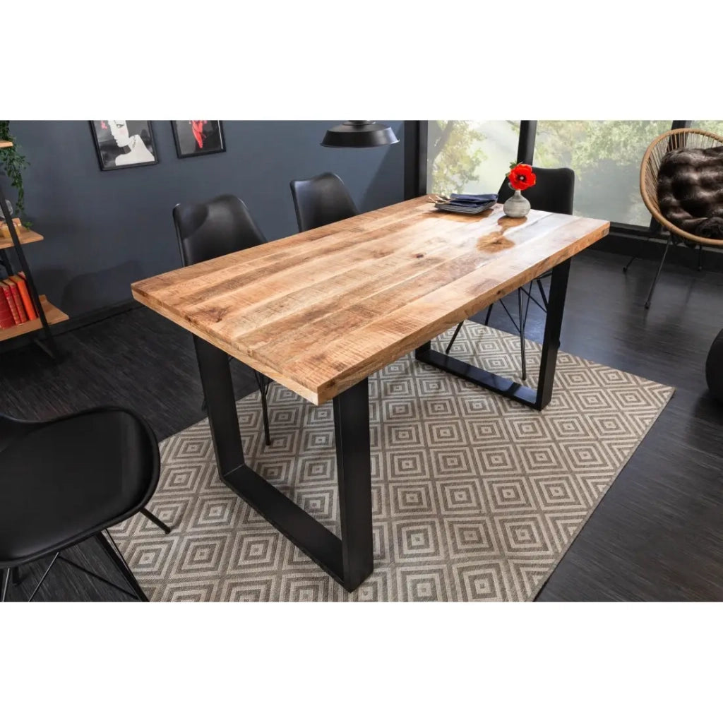 Tavolo da pranzo LODEN 140 cm – Piano in legno massello di mango verniciato – Gambe a U in metallo nero