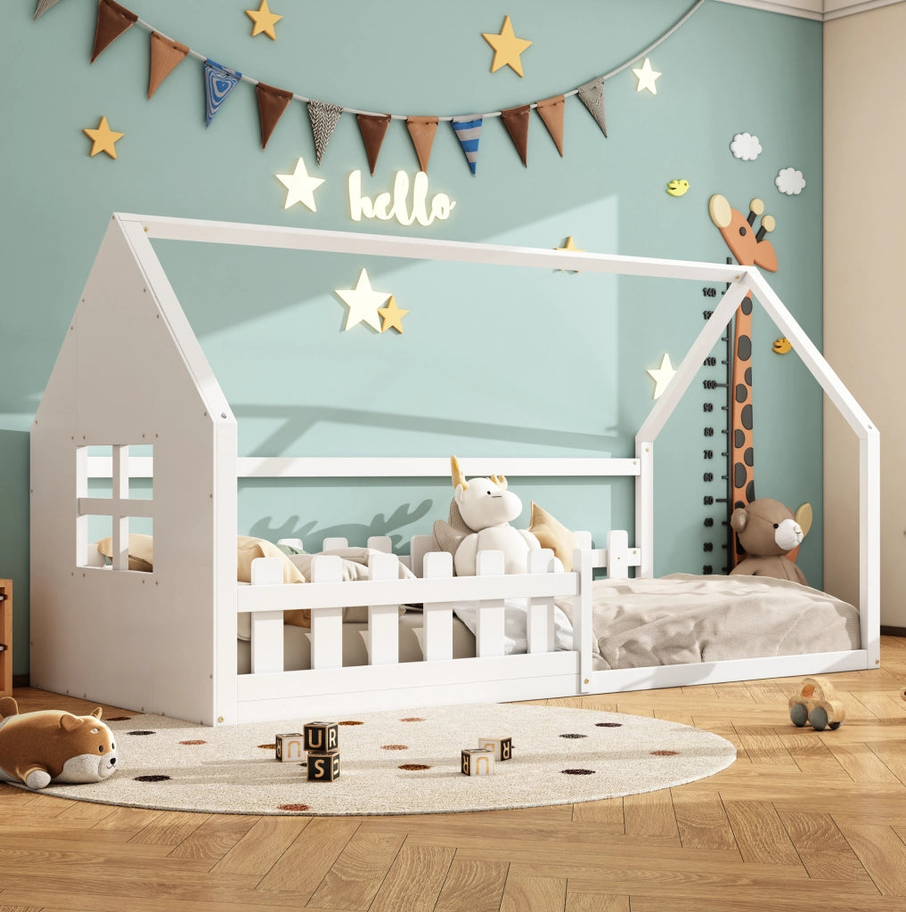 Letto per bambini 90x200 cm a forma di casetta; in pino e MDF; bianco