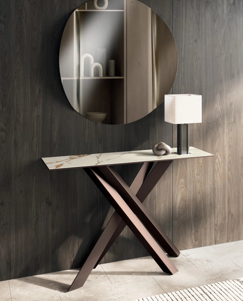 Consolle Xenia - Tavolo d'ingresso con top in ceramica su vetro effetto marmo calacatta borghini e struttura in metallo bronzo - 110cm