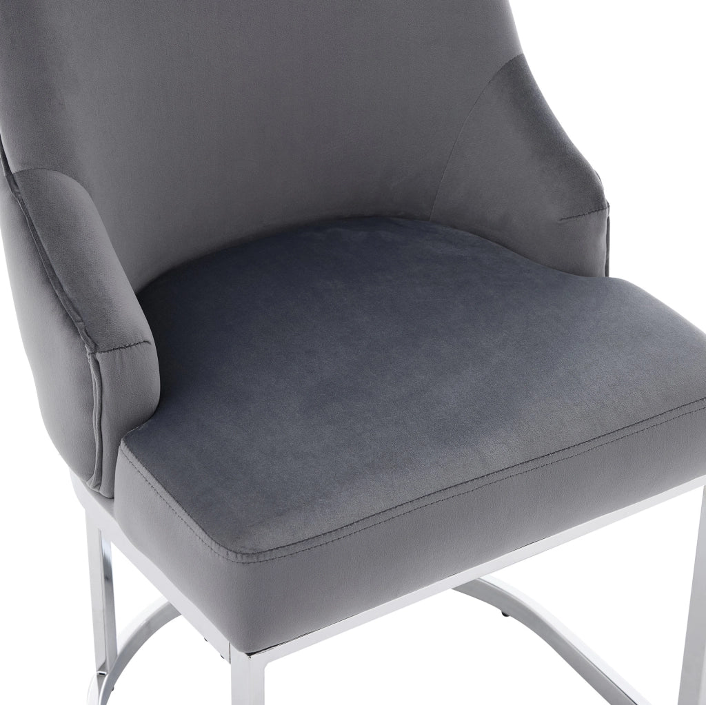 Set di 2 sedie da pranzo 81.99x54x53.49 cm con schienale trapuntato; velluto grigio e argento
