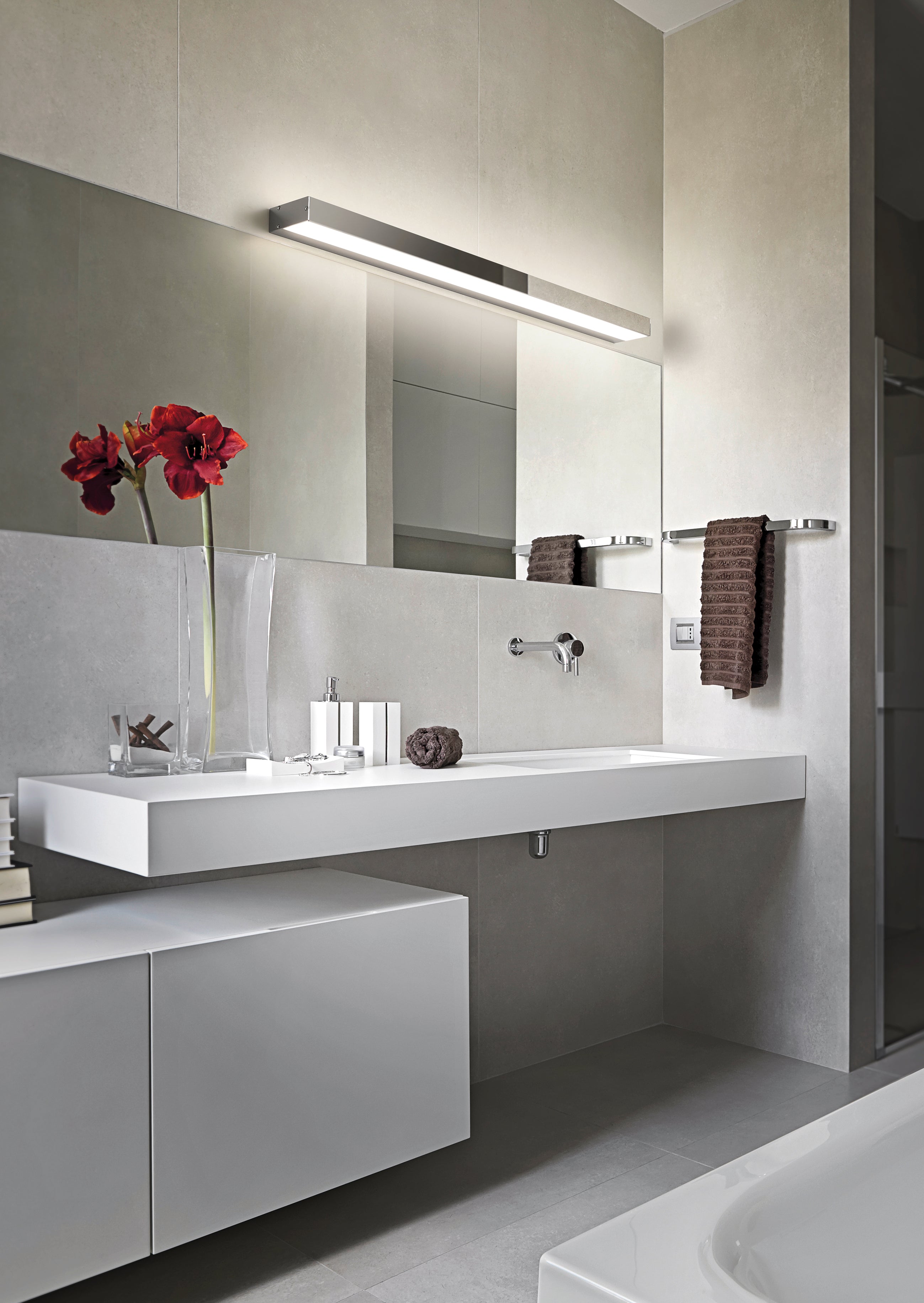 Applique da Interno a LED in Alluminio Cromo