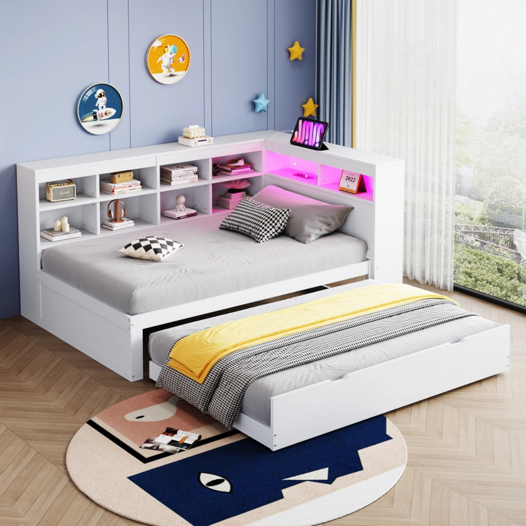 Divano letto singolo in legno con letto estraibile, USB, LED e ripiani laterali, bianco, 90 × 200 cm