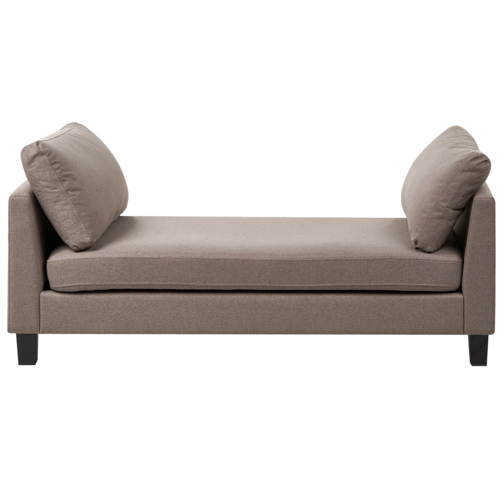 Chaise longue in tessuto tortora imbottita con cuscini gambe in acciaio in stile scandinavo