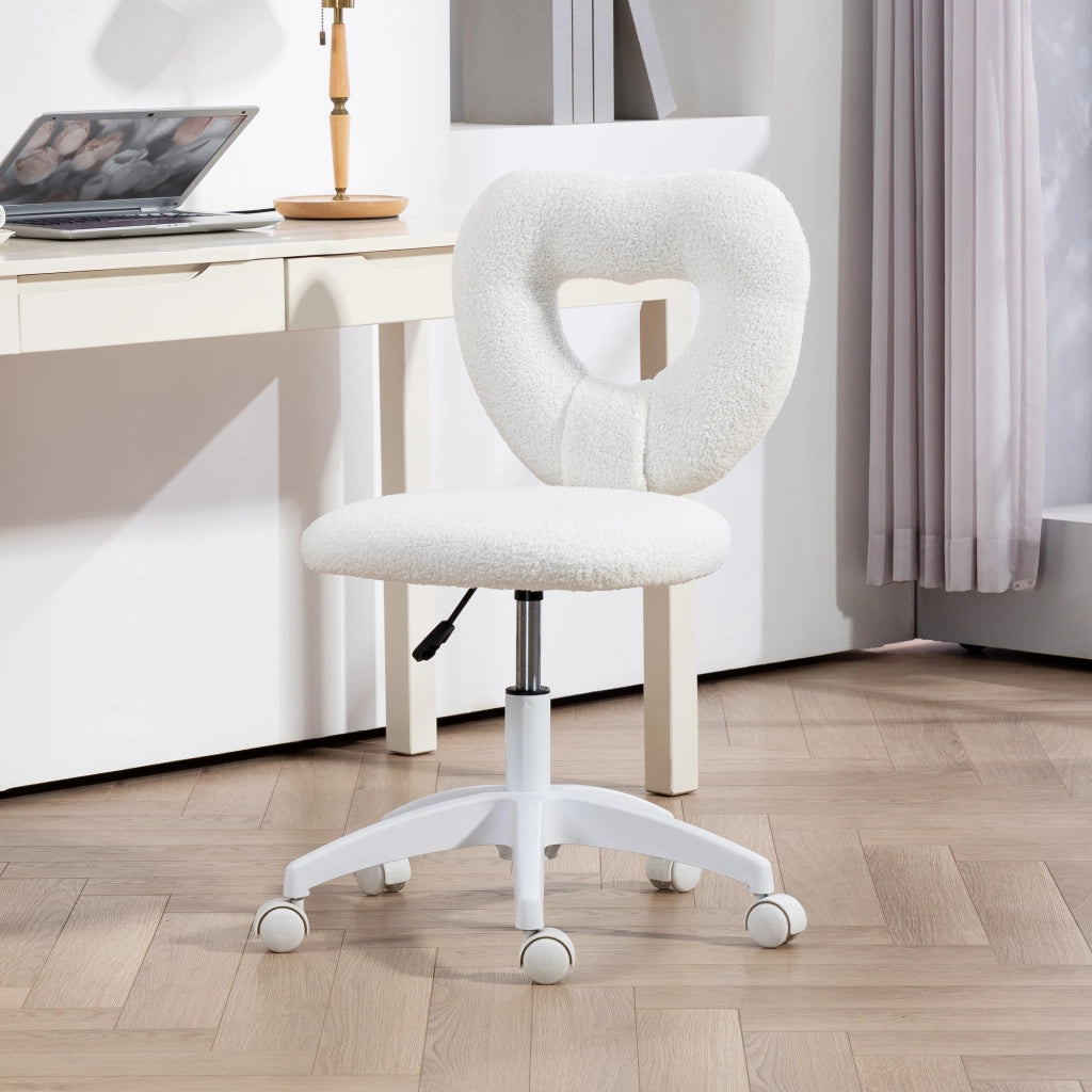 Sedia da Ufficio Imbottita con Schienale a Cuore e Rotelle, in Velluto Teddy e Plastica, 45x56x78-88 cm, Bianco