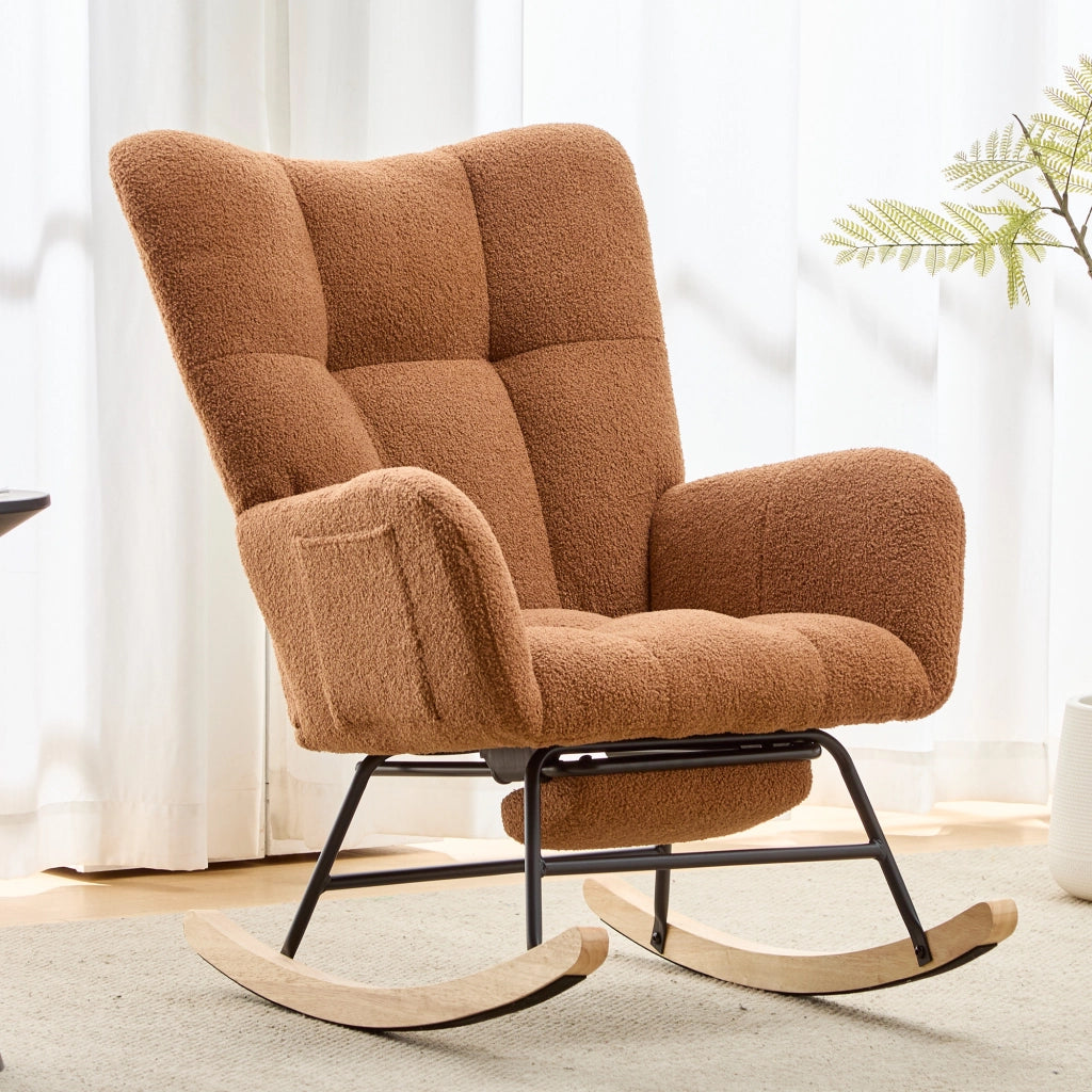 Poltrona a dondolo in tessuto teddy con schienale ergonomico e pouf, base in legno massello marrone