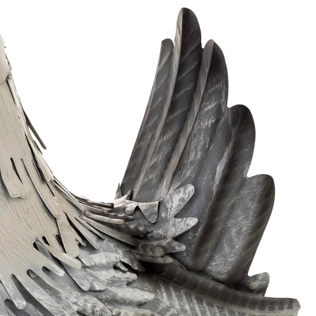 Figura decorativa in metallo grigio 22x14x36h cm