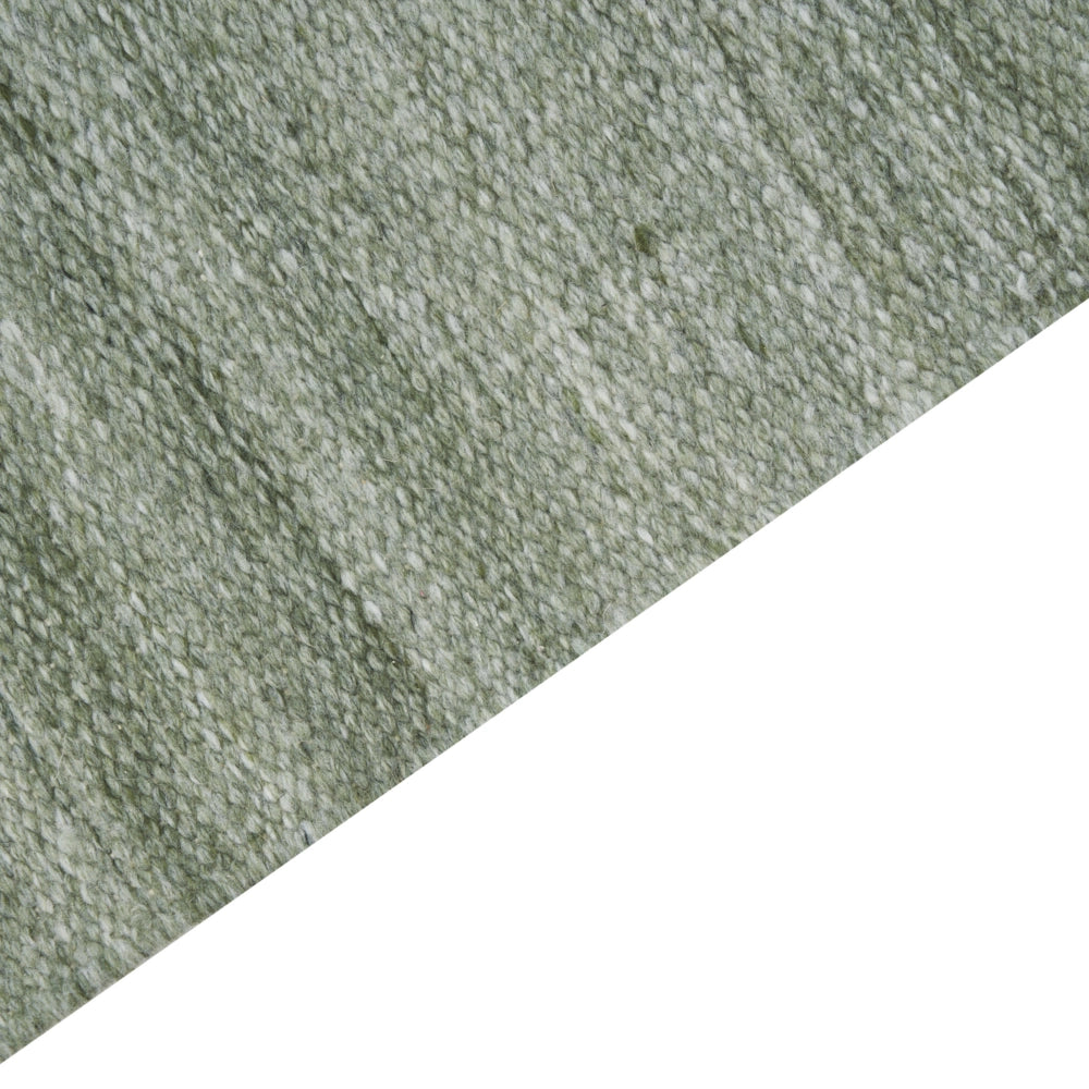 Tappeto in PET riciclato colore verde chiaro con frange 80 x 150 cm interno esterno
