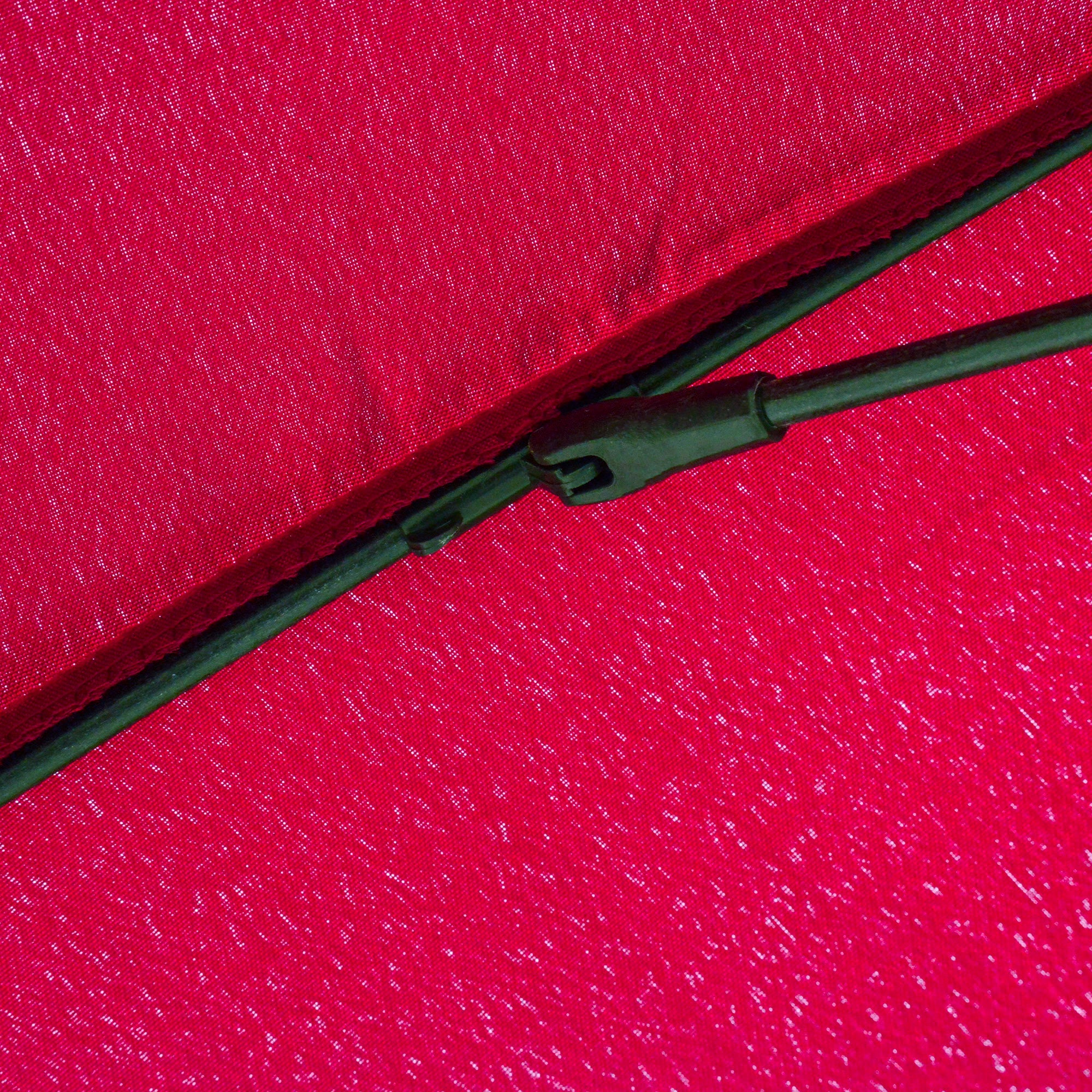 Ombrellone Rotondo Ø250x240 cm a 18 Stecche in Metallo e Poliestere Rosso Vino