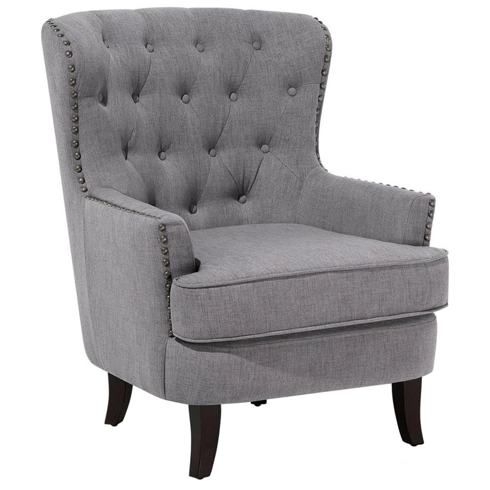 Poltrona Wingback Pulsante grigio chiaro Schienale capitonné Gambe nere Rifiniture a testa chiodata Elegante soggiorno in stile Chesterfield