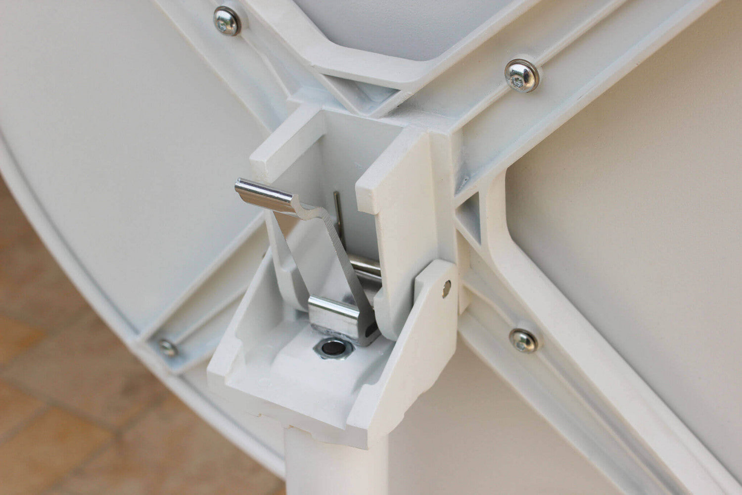 Tavolo Vega Ø60x74 h cm in Acciaio Bianco