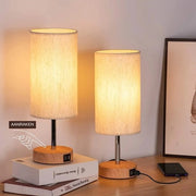 Nastolone da notte con kit di luci, due lampade da tavolo con porta di ricarica USB, 3 modelli di colore, lampada da notte regolabile con ombreggiatura in schiuma di cotone per camera da letto ufficio, lampade LED incluse