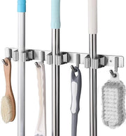 Sostegno per scopa in acciaio inossidabile - sostegno per scopa con 3 scanalature e 4 ganci - supporto per scopa per muro - per uso in cucina, bagno, garage, giardino - colore grigio