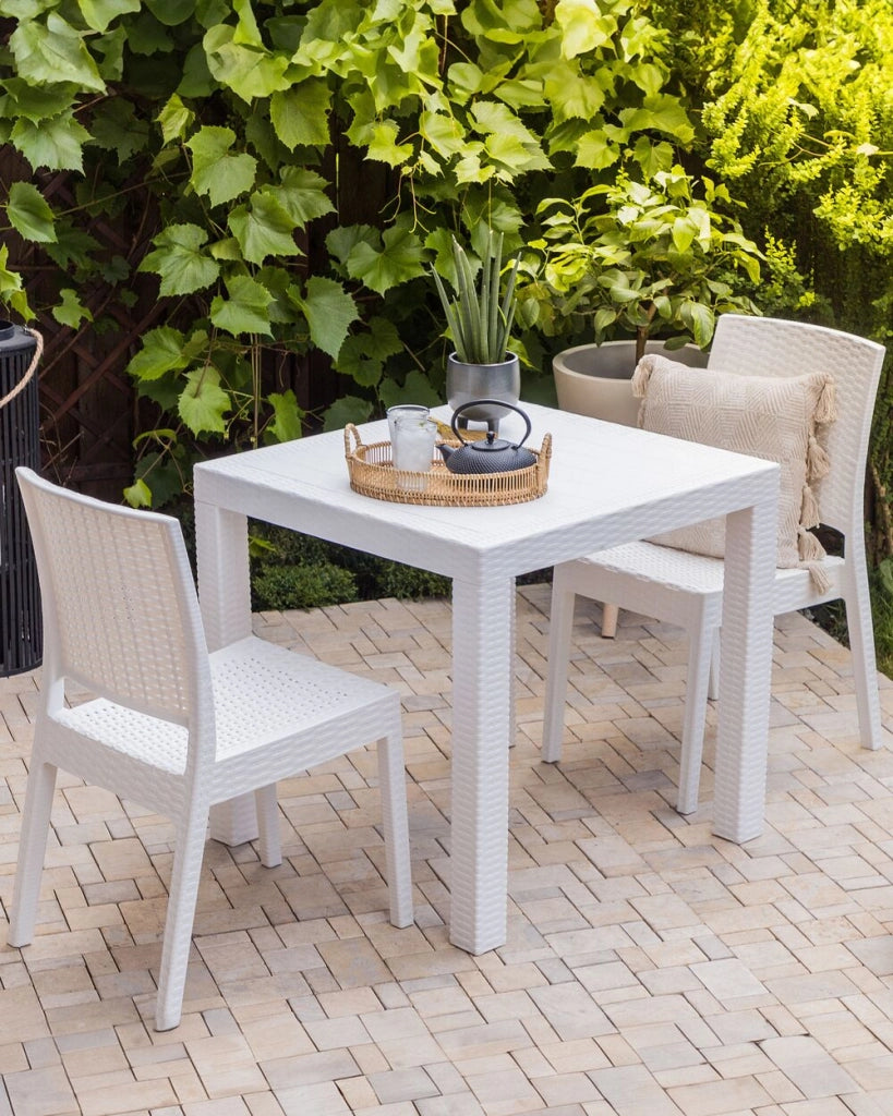 Set di 2 sedie da pranzo da giardino bianche in materiale sintetico impilabili per esterno minimalista