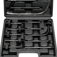 Riempitore d’olio di 7 litri con pompa ad azionamento manuale e 15 adattatori per veicoli diversi