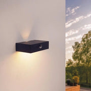 Lampada da Terra a LED Solare con Sensore di Movimento - Efficace nell'Energia, Resistente alle Intemperie e 220 Lumen