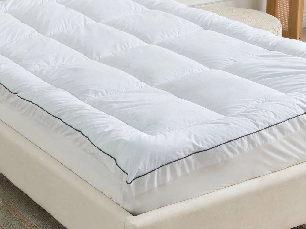 Coprimaterasso bianco in cotone Japara con rifiniture in raso, misura matrimoniale piccola UE 120 x 200 cm, spessore 4 cm