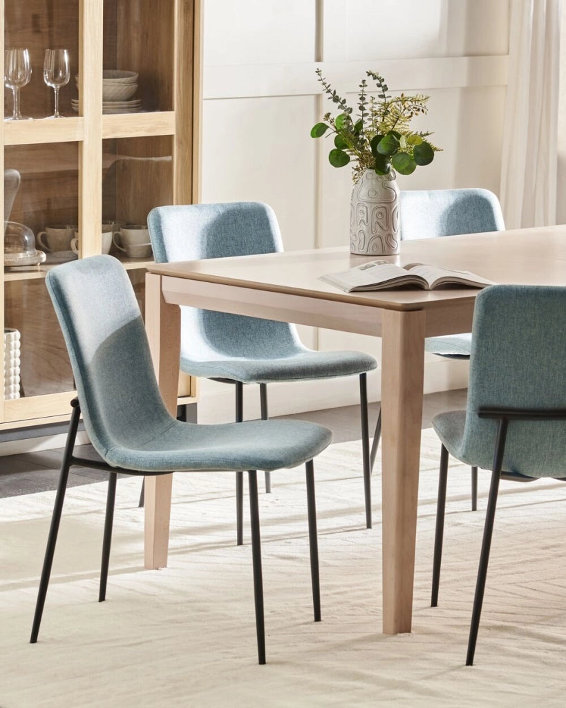 Set di 4 sedie da pranzo in tessuto poliestere Blu chiaro Sala da pranzo Gambe in ferro Elegante