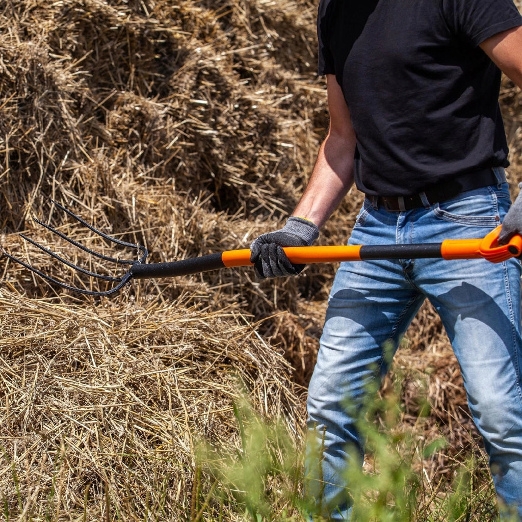 Forca da giardino KADAX a 4 punte in metallo, ergonomica, per fieno e compost, 132 cm