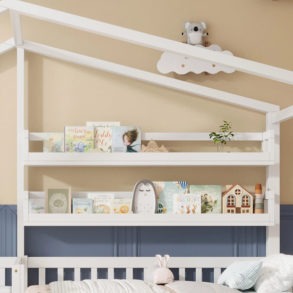 Letto a casetta a L per bambini con cassetto e scaffali bianco