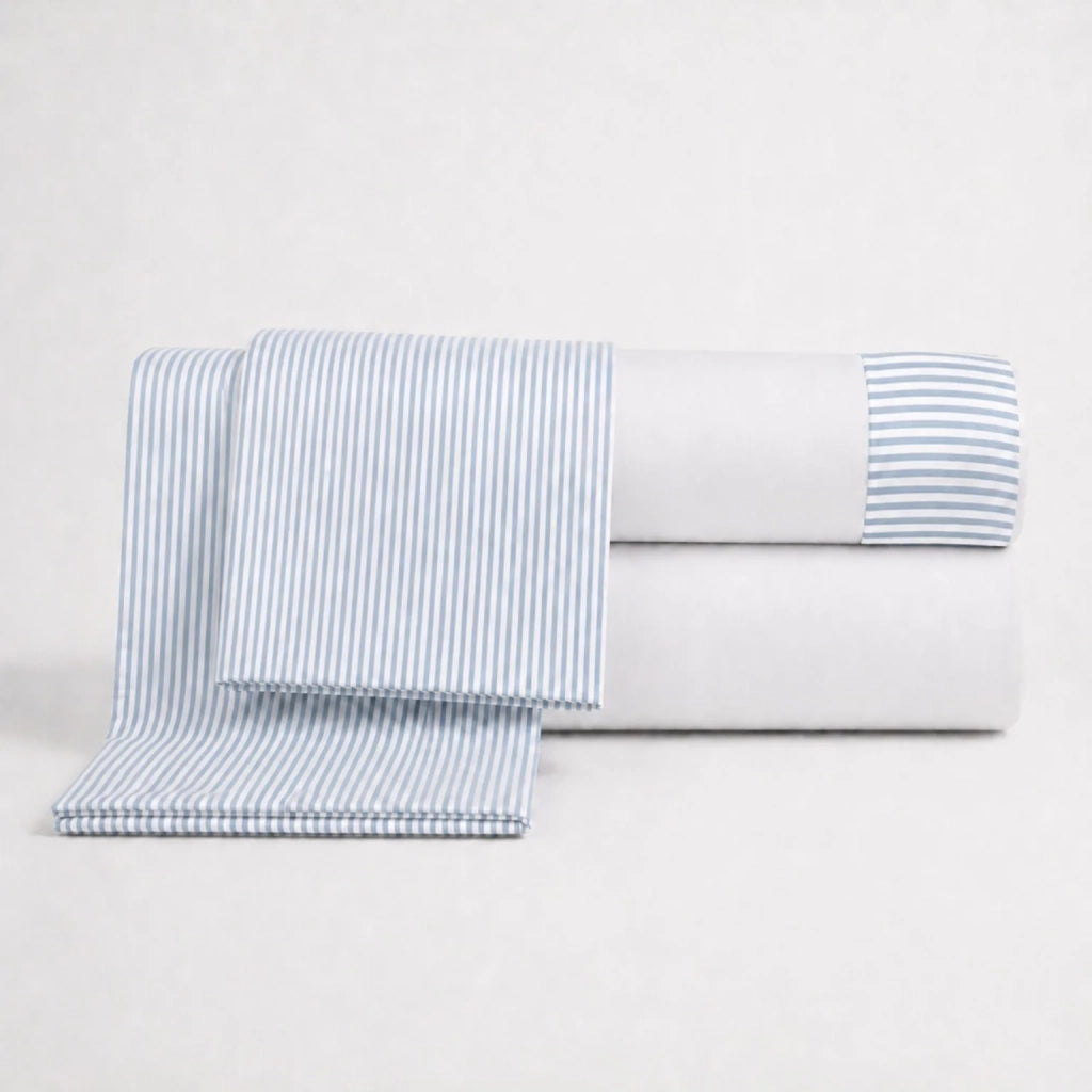 Set Lenzuola Letto Singolo in Puro Cotone | Completo Letto 1 Piazza | Lenzuolo con angoli, Lenzuolo Piano e 1 Federa | Lenzuola in Cotone con Balza a Righe Celeste