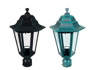LANTERNA PER PALO MM.60 MODELLO BERLINO  60w IP44 mm.192x192x356h. verde anticato    SYNTESY