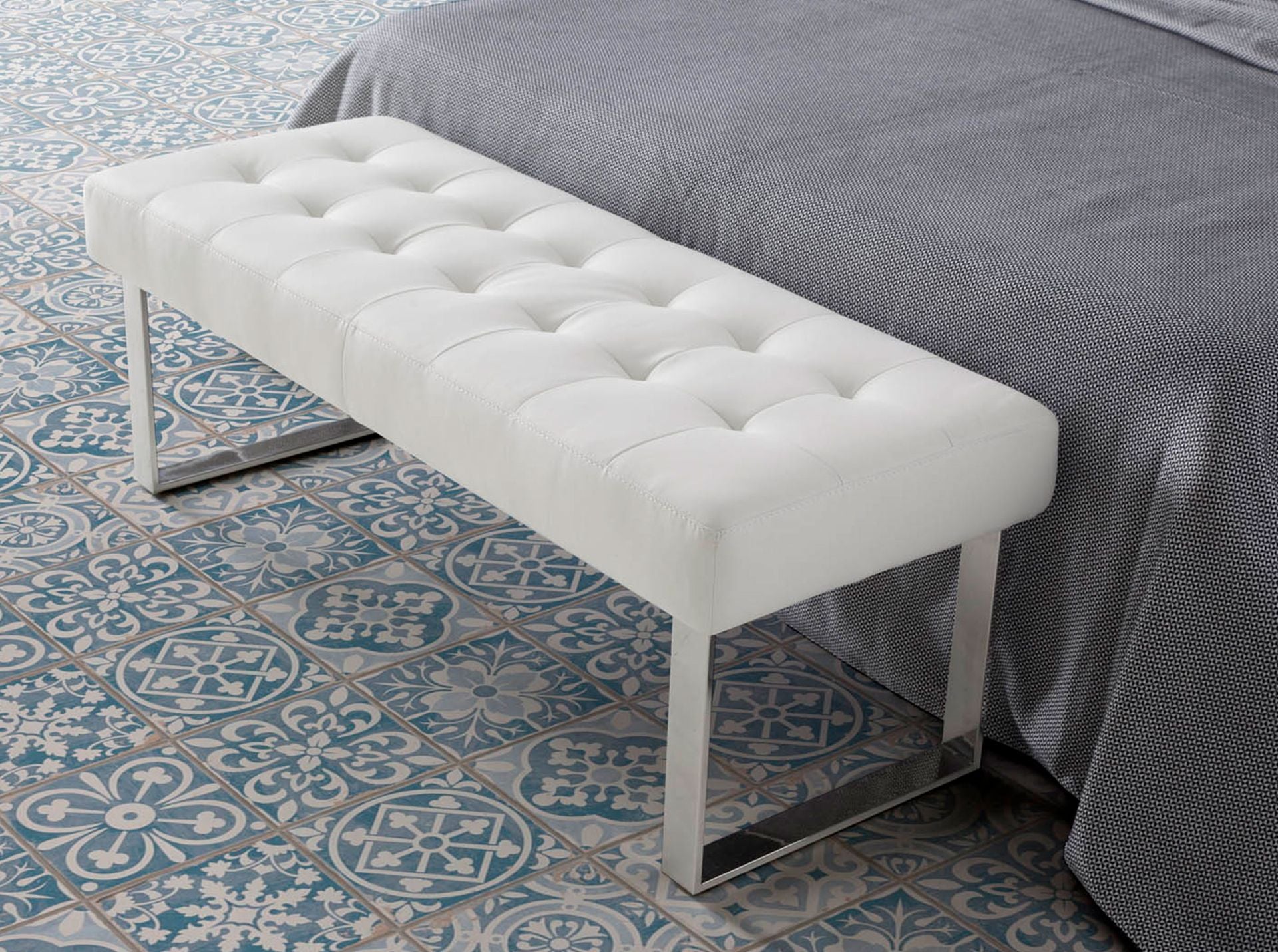 Panca bianca in ecopelle