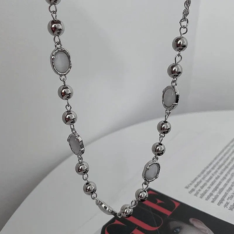 Collana patchwork fatta a mano con pietre bianche, regalo di Natale per donna, regalo di compleanno