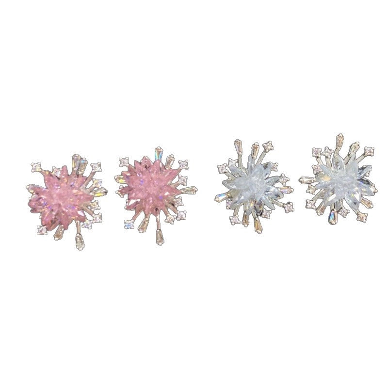 Eleganti e delicati orecchini a forma di fuochi d'artificio in cristallo.