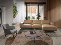 Poltrona in tessuto bianco e nero ed ecopelle marrone cioccolato