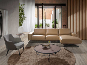 Poltrona in tessuto bianco e nero ed ecopelle marrone cioccolato