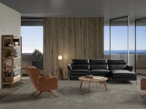 Poltrona girevole in ecopelle marrone