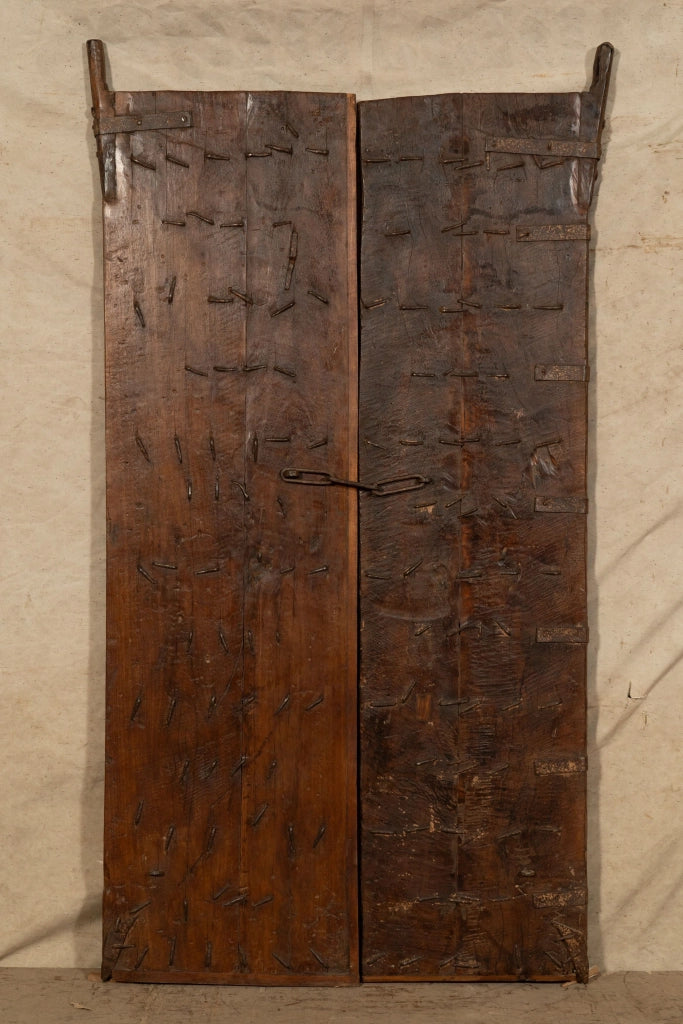 Biscottini Porta portone in legno massello e ferro da interno o da esterno vecchia e antica medievale scorrevole