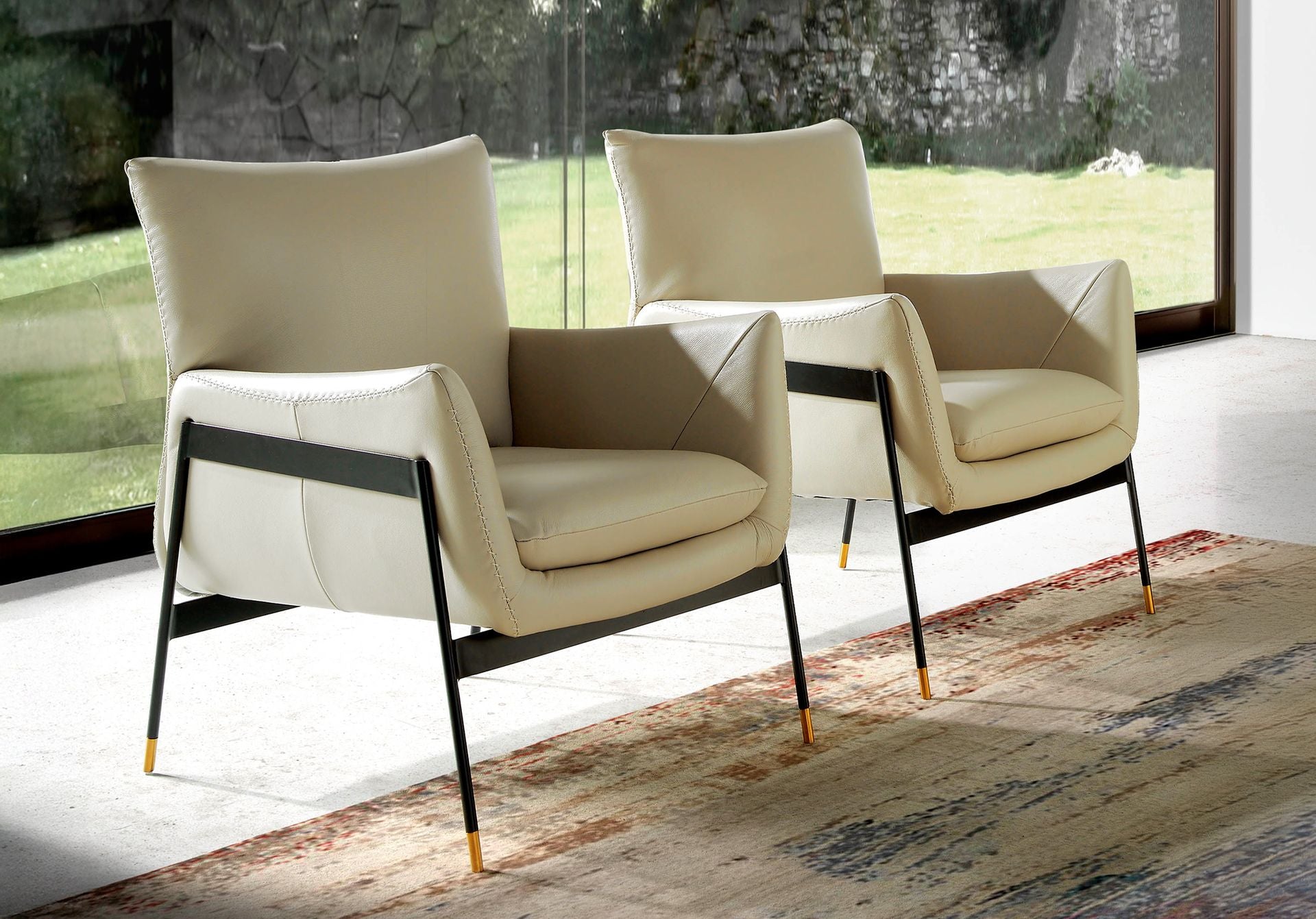 Poltrona in pelle grigio perla