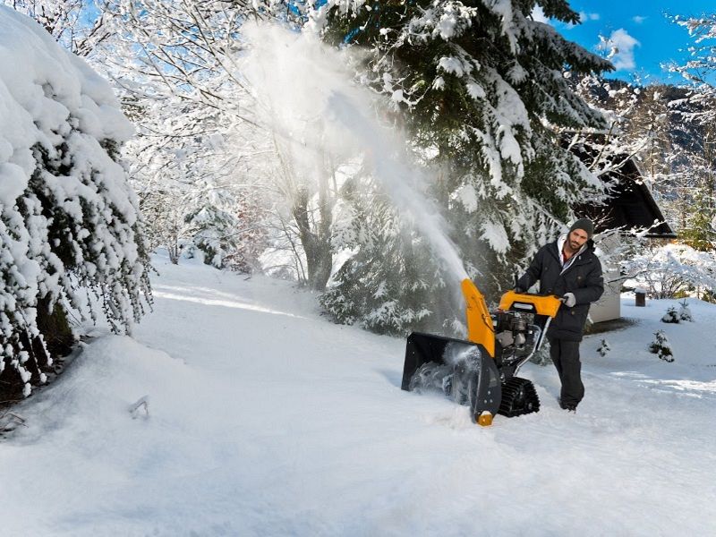 Spazzaneve cingolato Stiga ST 5266 P TRAC con motore a scoppio doppio stadio