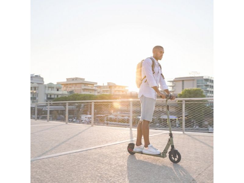 Monopattino elettrico a batteria 36V 5Ah EMG Velociptor Skill 2 VelocitA~ 25Km/h - Verde