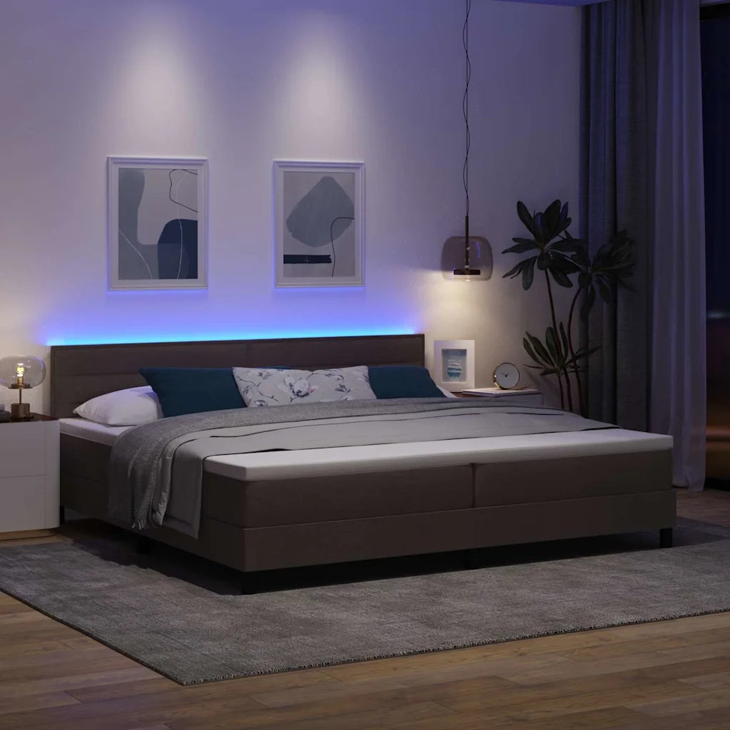 Letto a molle con materasso Marrone Scuro 200 x 200 cm Tessuto 3342159