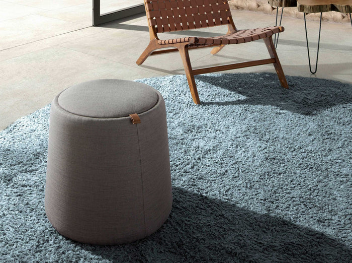 Pouf in tessuto grigio