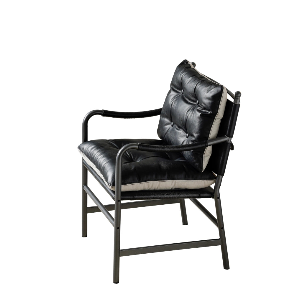 Poltrona in pelle stile Mid Century Modern con struttura in metallo nero, per soggiorno e camera da letto
