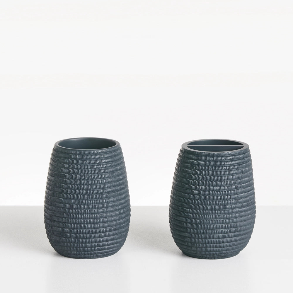 Set di accessori per il bagno blu scuro stile elegante