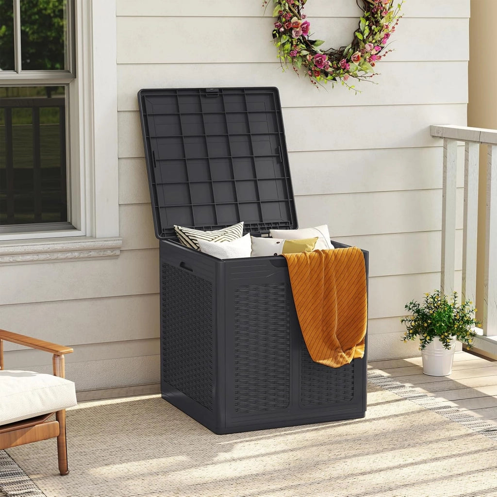 Baule da Esterno 145 L, Cassapanca Contenitore Impermeabile con Effetto Rattan, Coperchio Bloccabile e Maniglie, per Giardino, Patio e Piscina, 56 x 56 x 60,5 cm (Marrone)