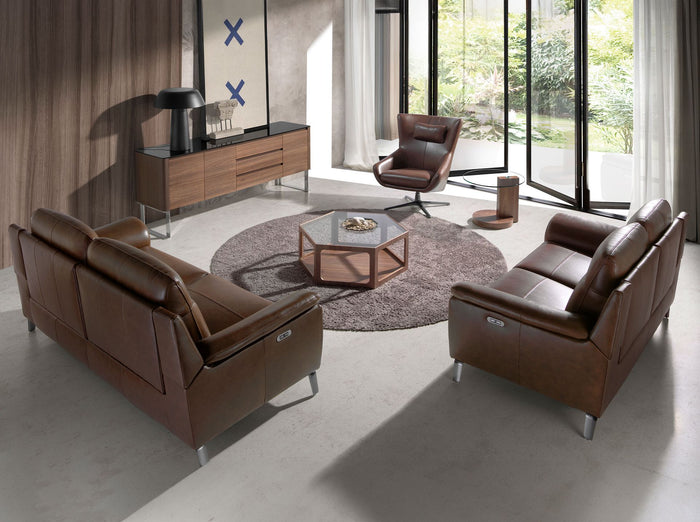 Poltrona girevole in pelle marrone cognac