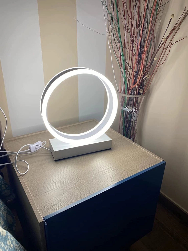 Lampada da Scrivania Comodino Notturna alta Illuminazione a Led Design Moderno