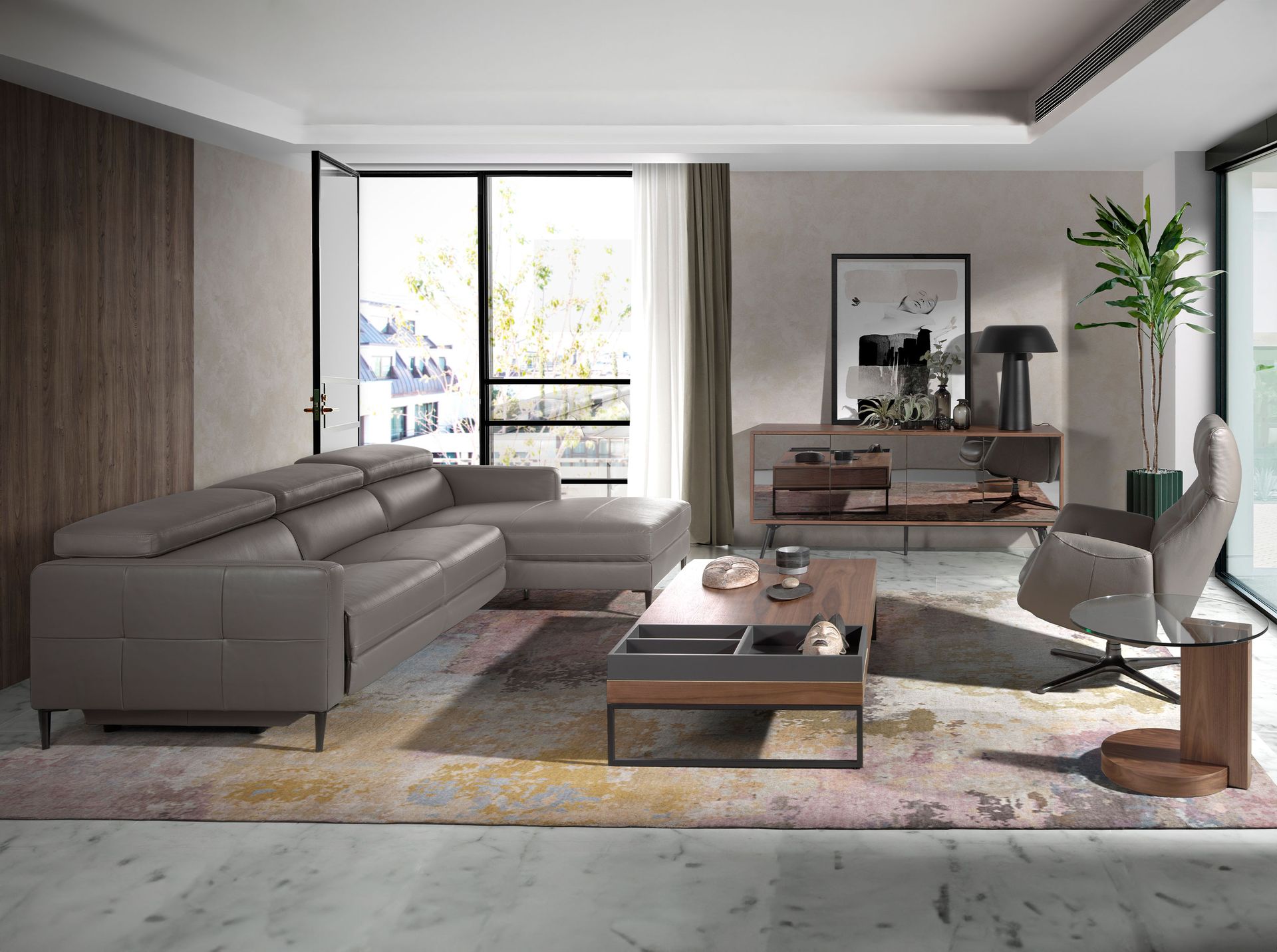 Poltrona girevole in pelle grigio scuro