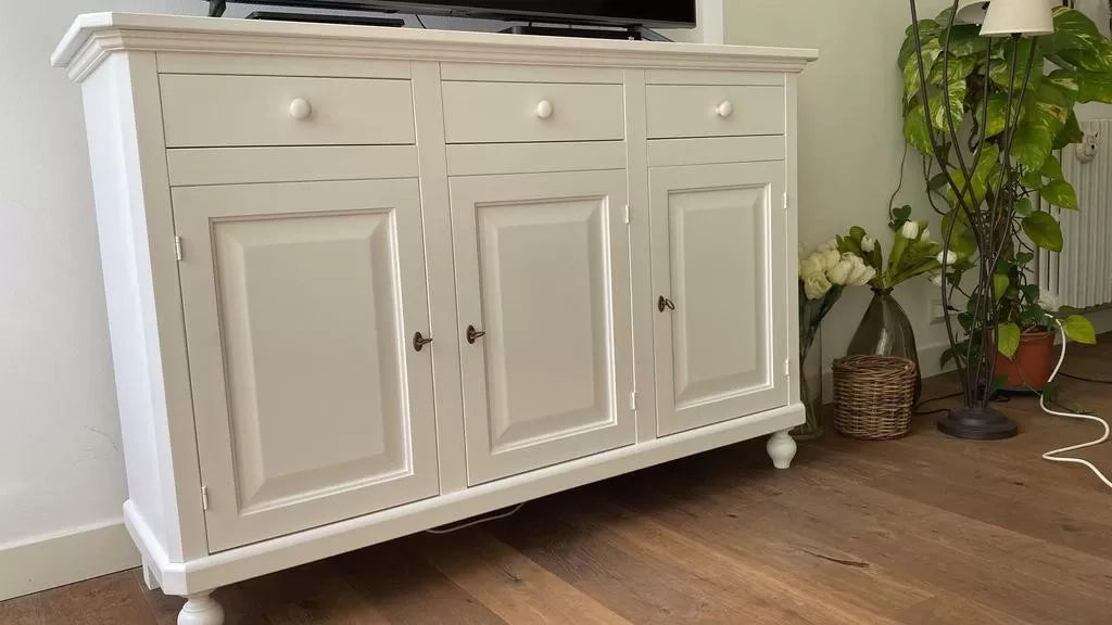 Madia credenza arte povera 3 ante legno bianco150x43x98 (1506) - Mobili 2G